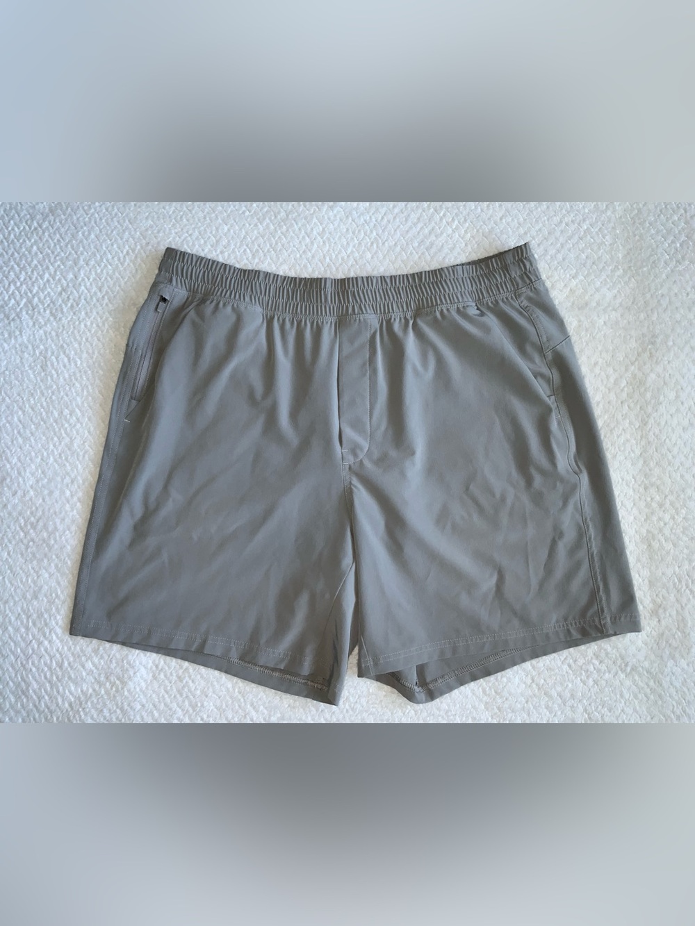 VRST Athletic Gray Elastic Pockets Shorts